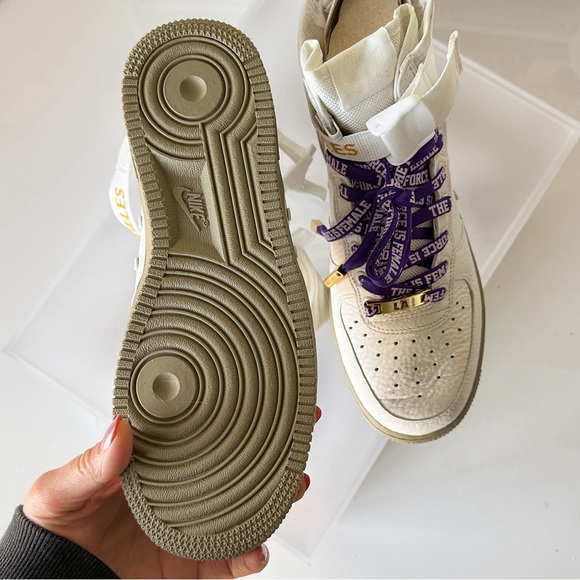 Nike Air Force 1 Mid LA “Makers of the Game” Limited Edition Sneakers - Picture 7 of 10